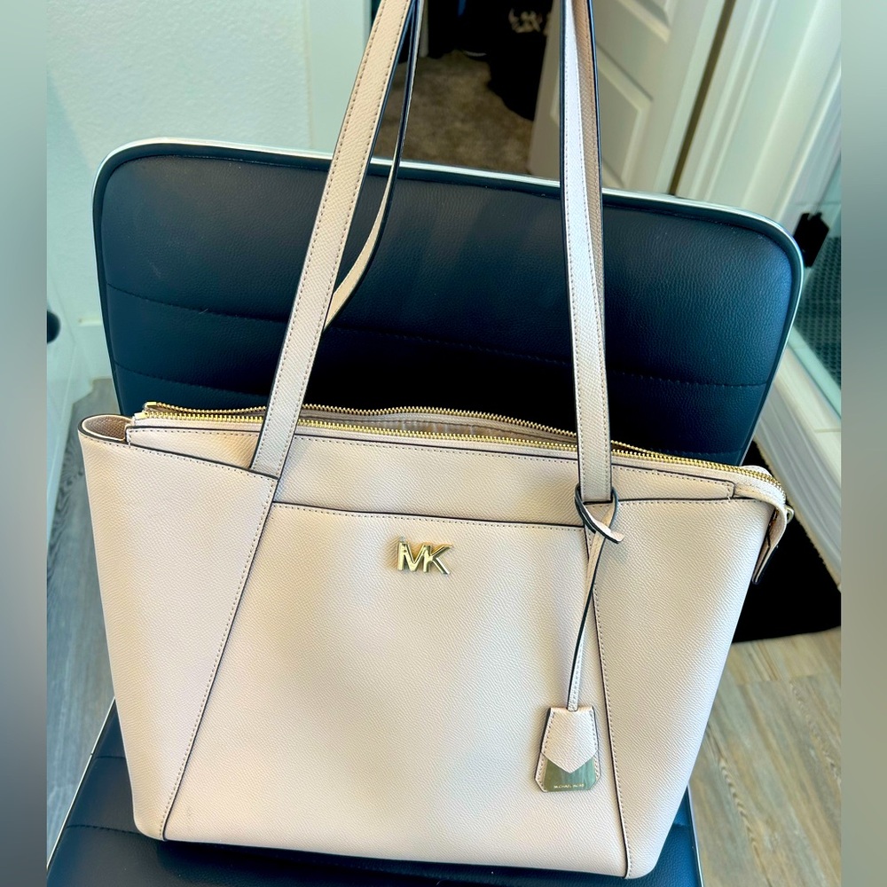Light Pink Michael Kors Tote